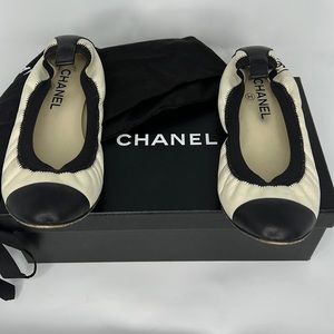 Authentic Chanel Slip-on Cap Toe Flats Size 39